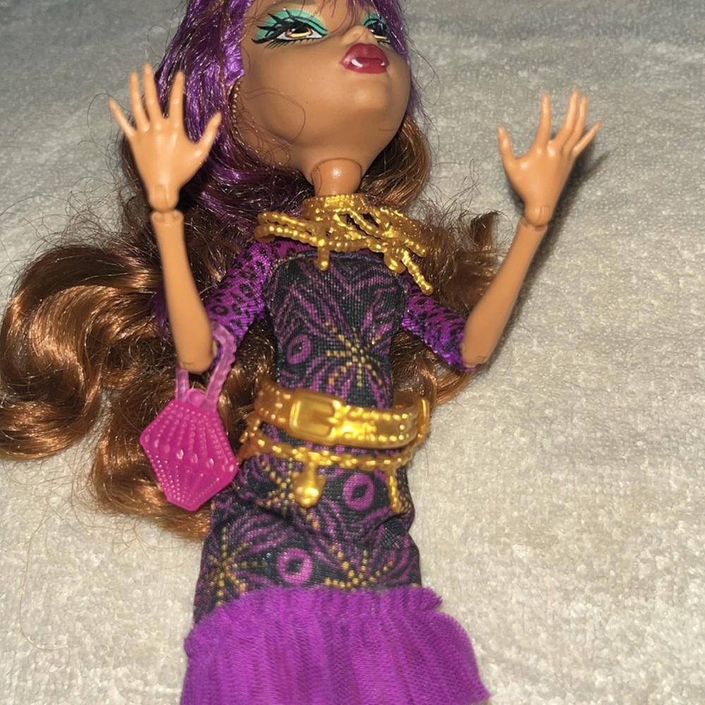 Original Lagoona Blue & Clawdeen Wolf - Picture 4 of 9